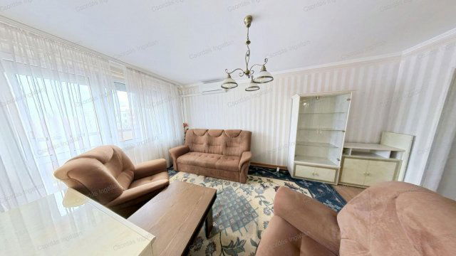 Eladó panellakás, Veszprémben, Simon István utcában 68 M Ft