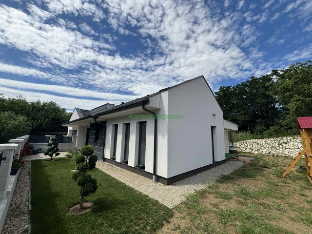Eladó családi ház, Nyírtelken 115 M Ft, 3+2 szobás