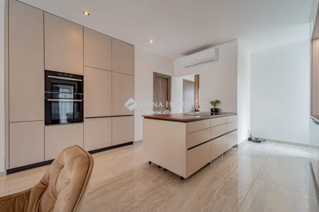 Eladó ikerház, Budapesten, XVIII. kerületben 249 M Ft, 4 szobás