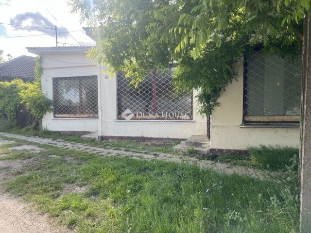 Eladó üzlethelyiség, Lovasberényben 29.9 M Ft