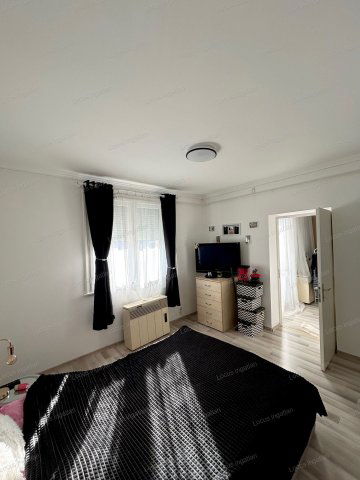 Eladó téglalakás, Törökszentmiklóson 27 M Ft, 2 szobás