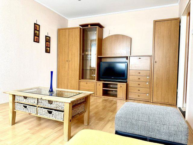 Eladó panellakás, Győrött 49.9 M Ft, 1+2 szobás