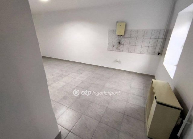 Eladó családi ház, Lánycsókon 28 M Ft, 3 szobás