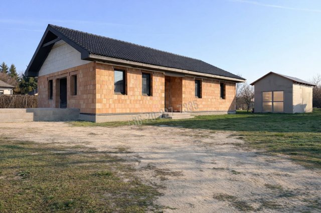 Eladó családi ház, Makádon 40.9 M Ft, 3 szobás