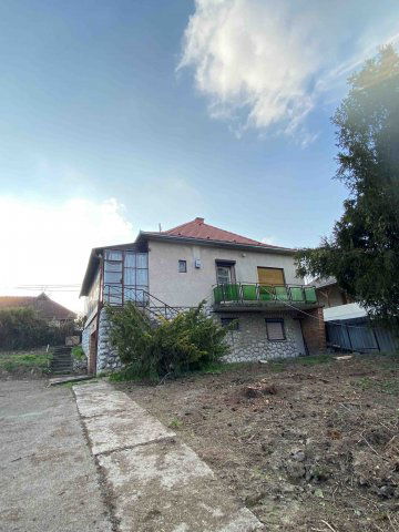 Eladó családi ház, Szajkon 31.8 M Ft, 4 szobás