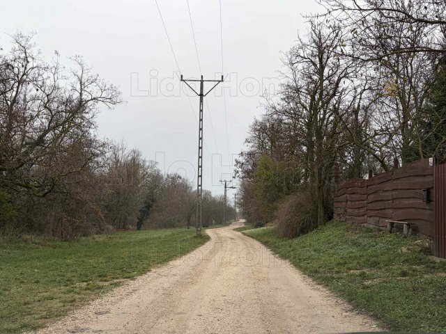 Eladó telek, Balatonkenesén 44.9 M Ft / költözzbe.hu