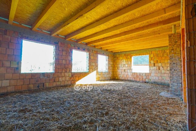 Eladó családi ház, Aszalón 15.99 M Ft, 4 szobás