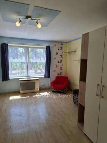 Eladó családi ház, Álmosdon 14.99 M Ft, 2 szobás