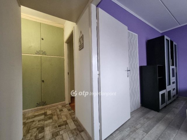 Eladó panellakás, Győrött 53.9 M Ft, 1+1 szobás