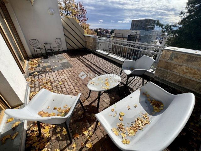 Kiadó téglalakás, albérlet, Pécsett 270 E Ft / hó, 3 szobás