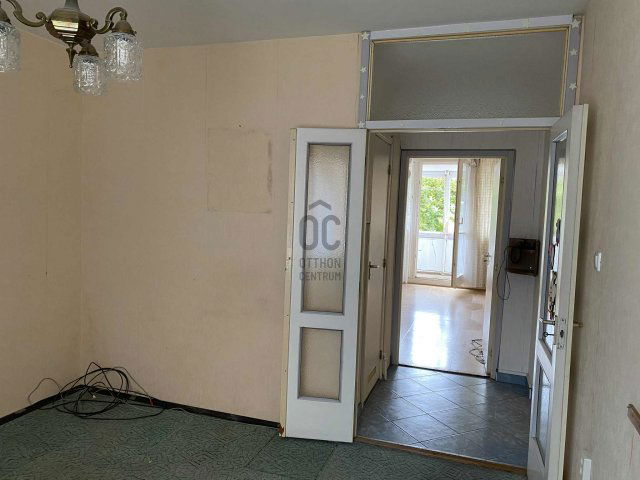 Eladó panellakás, Pécsett 45 M Ft, 3 szobás