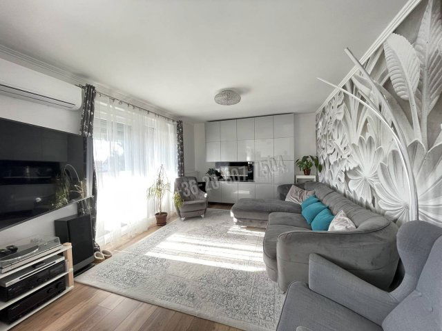 Eladó téglalakás, Egerben, Pacsirta utcában 105 M Ft, 4 szobás