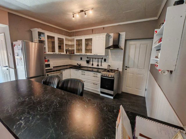 Eladó családi ház, Zalacsányon 79.9 M Ft, 4 szobás