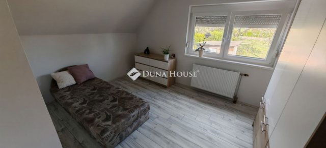 Eladó családi ház, Zalaegerszegen 98 M Ft, 7 szobás