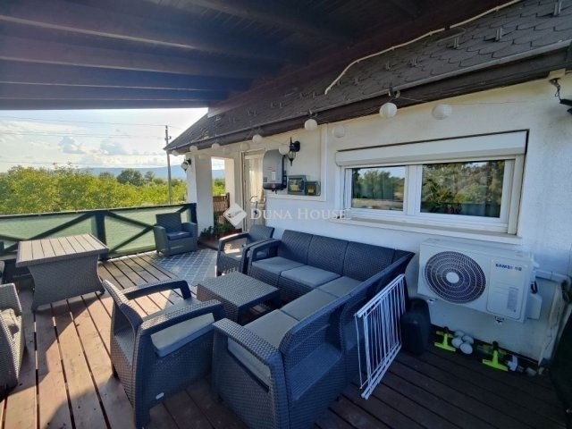 Eladó ikerház, Szentendrén 149.9 M Ft, 4 szobás