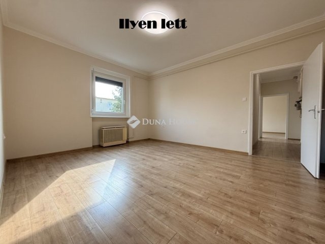Eladó téglalakás, Kecskeméten 42 M Ft, 3 szobás