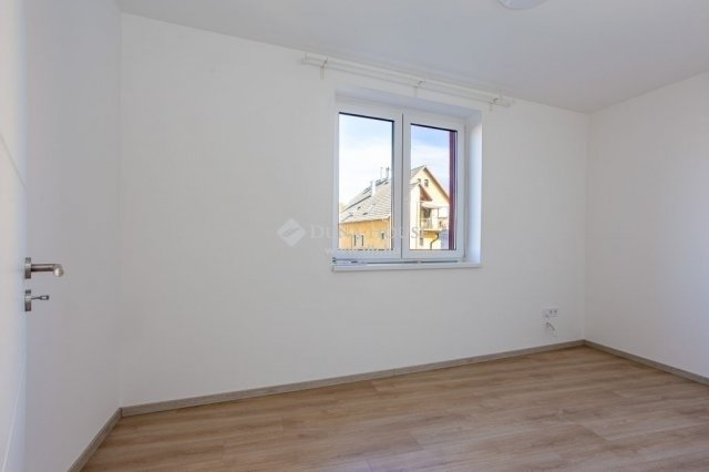 Eladó téglalakás, Budapesten, XIX. kerületben 89.9 M Ft