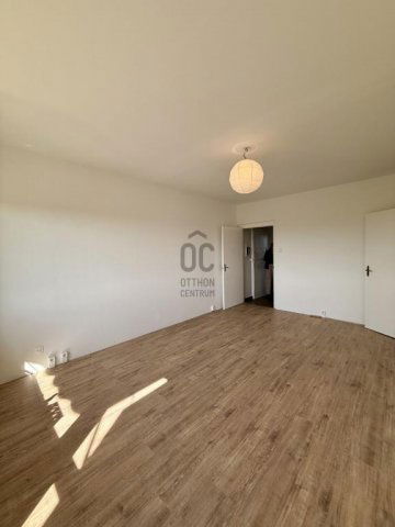 Eladó panellakás, Budapesten, XV. kerületben 74.9 M Ft, 3 szobás