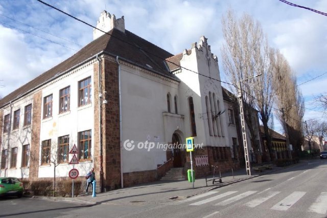 Eladó családi ház, Budapesten, XX. kerületben 175.99 M Ft