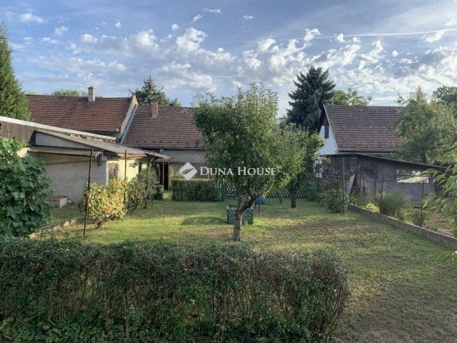 Eladó családi ház, Budapesten, XVIII. kerületben 76.9 M Ft