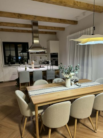 Eladó családi ház, Budapesten, XVII. kerületben 220 M Ft