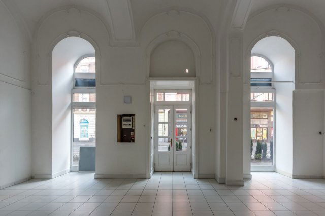 Kiadó üzlethelyiség, Debrecenben 400 E Ft / hó, 1 szobás