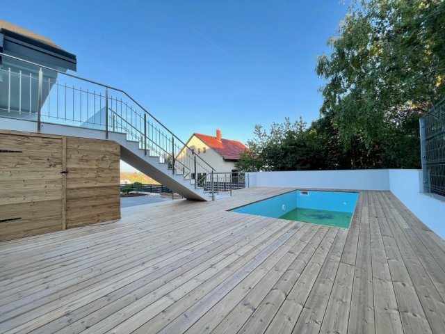 Eladó családi ház, Balatonfüreden 269.9 M Ft, 8 szobás