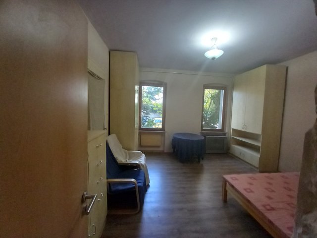 Kiadó téglalakás, albérlet, Pécsett, Laskó utcában, 2 szobás