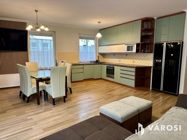 Kiadó téglalakás, albérlet, Debrecenben 650 E Ft / hó, 4 szobás