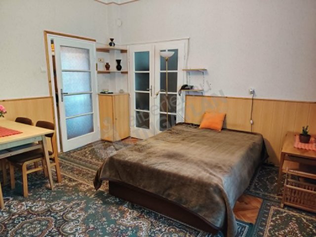 Kiadó sorház, albérlet, Budapesten, X. kerületben, Vika közben