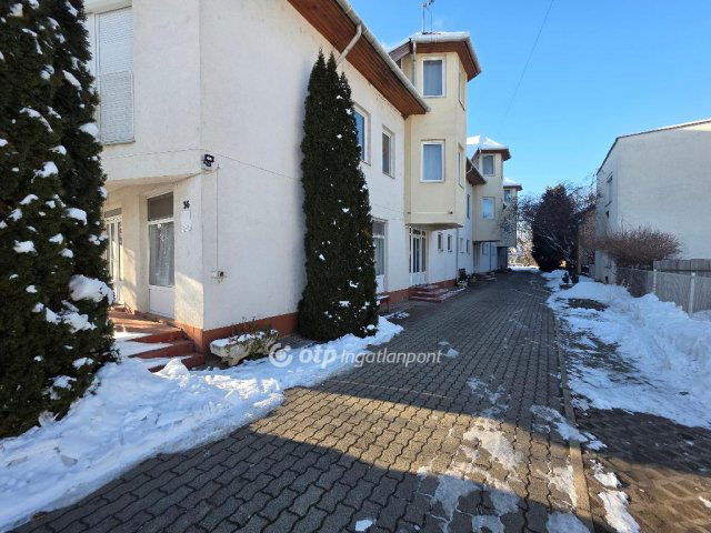 Eladó téglalakás, Hajdúszoboszlón 18 M Ft, 1 szobás