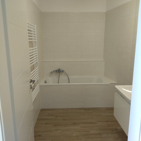 Kiadó téglalakás, albérlet, Biatorbágyon 305 E Ft / hó