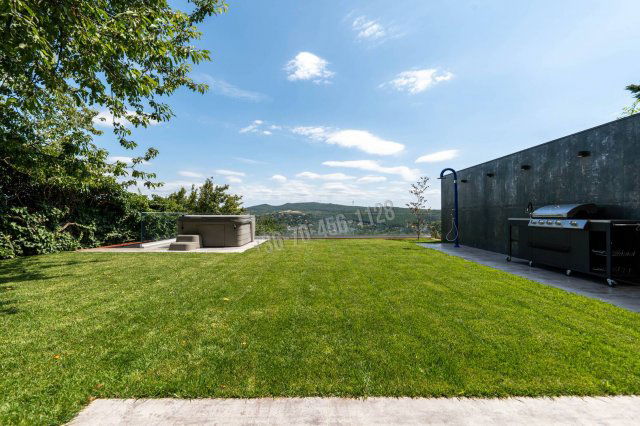 Eladó ikerház, Budapesten, II. kerületben 555 M Ft, 6 szobás