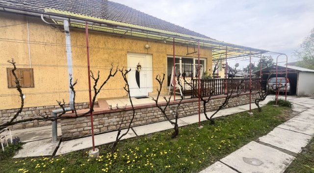 Eladó családi ház, Sarkadon 28 M Ft, 4 szobás