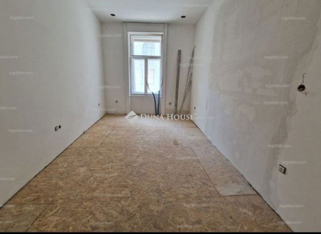 Eladó téglalakás, Budapesten, IX. kerületben 57.8 M Ft, 1 szobás