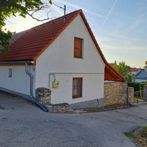 Eladó sorház, Balatonfüreden 59.9 M Ft, 6 szobás