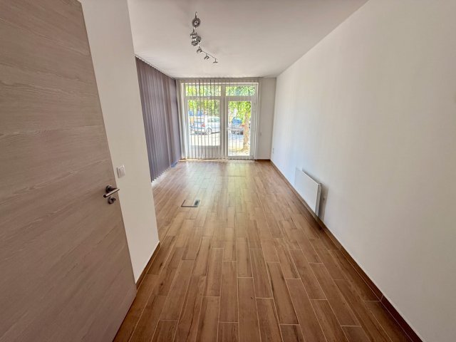 Kiadó üzlethelyiség, Móron 120 E Ft / hó / költözzbe.hu