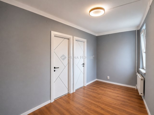 Eladó panellakás, Budapesten, XV. kerületben 64.9 M Ft, 3 szobás