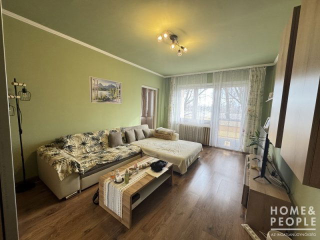 Eladó téglalakás, Hódmezővásárhelyen 45.5 M Ft, 2+1 szobás