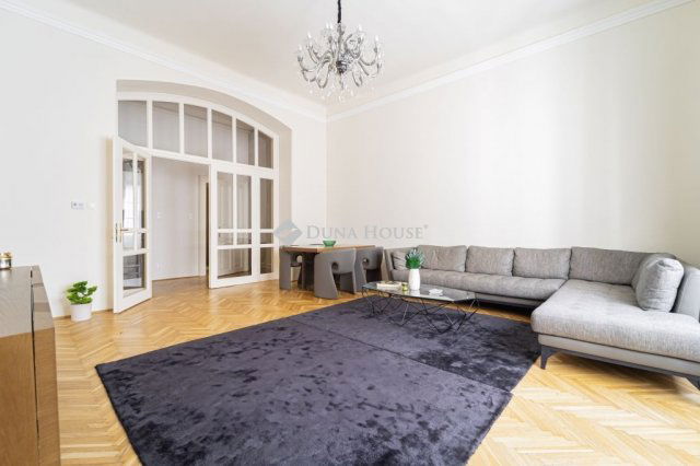Eladó téglalakás, Budapesten, V. kerületben 349 M Ft, 4 szobás