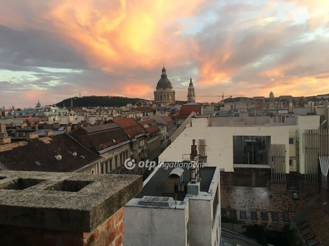 Eladó téglalakás, Budapesten, VI. kerületben 180.9 M Ft
