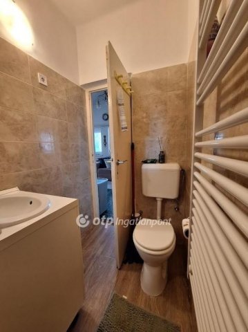 Eladó nyaraló, Balatonalmádiban 95 M Ft, 3 szobás