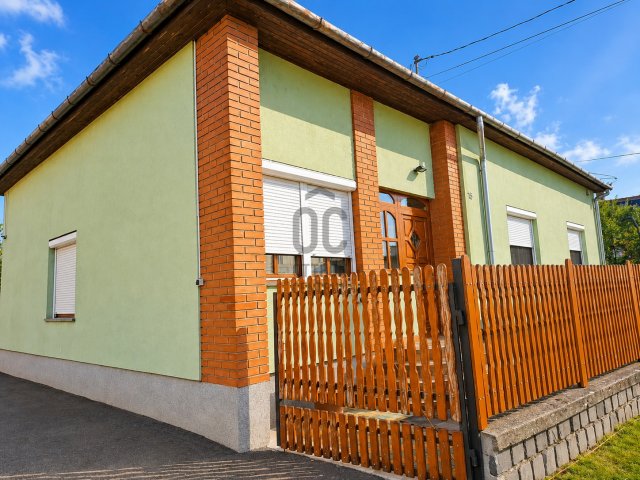 Eladó családi ház, Püspökladányban 64.9 M Ft, 5 szobás
