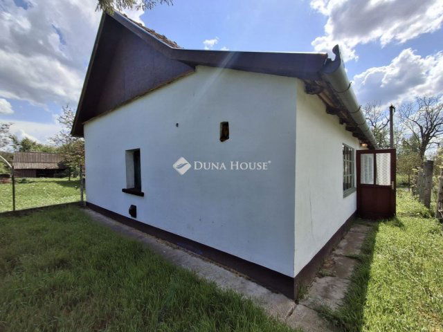 Eladó családi ház, Mezősason 6 M Ft, 2 szobás