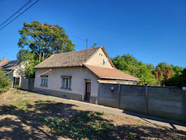 Eladó családi ház, Földeákon, Táncsics Mihály utcában