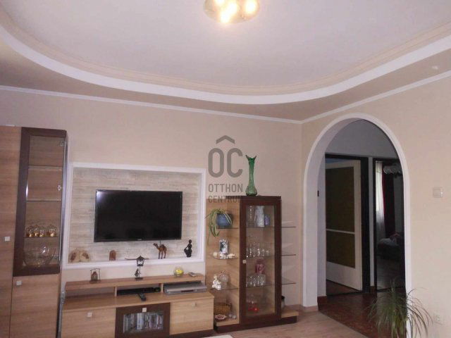 Eladó családi ház, Zalaegerszegen 83 M Ft, 6 szobás