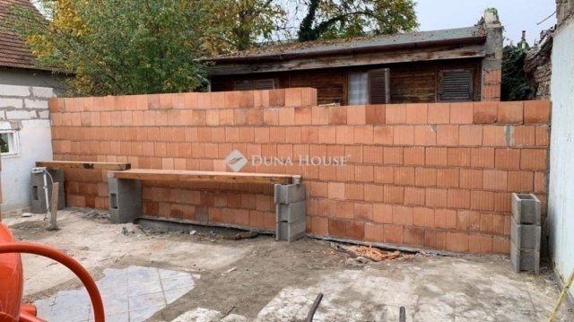 Eladó családi ház, Budapesten, XXI. kerületben 45.9 M Ft