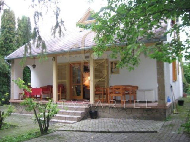 Eladó nyaraló, Vonyarcvashegyen 99.99 M Ft, 4 szobás
