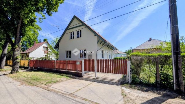 Eladó családi ház, Szántódon 109 M Ft, 4 szobás