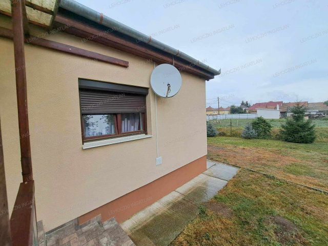 Eladó családi ház, Újdombrádon 24.9 M Ft, 3 szobás